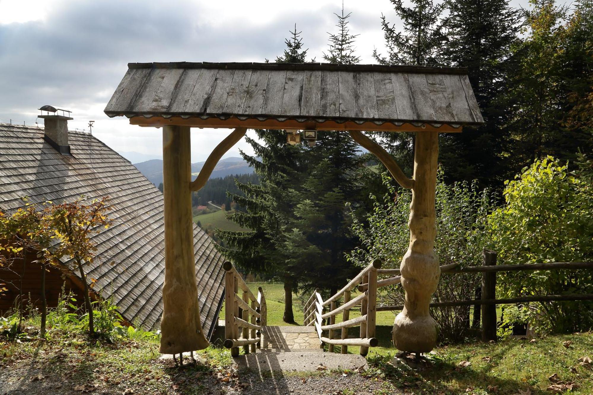 Charming Chalet Rogla Hudinja Bagian luar foto